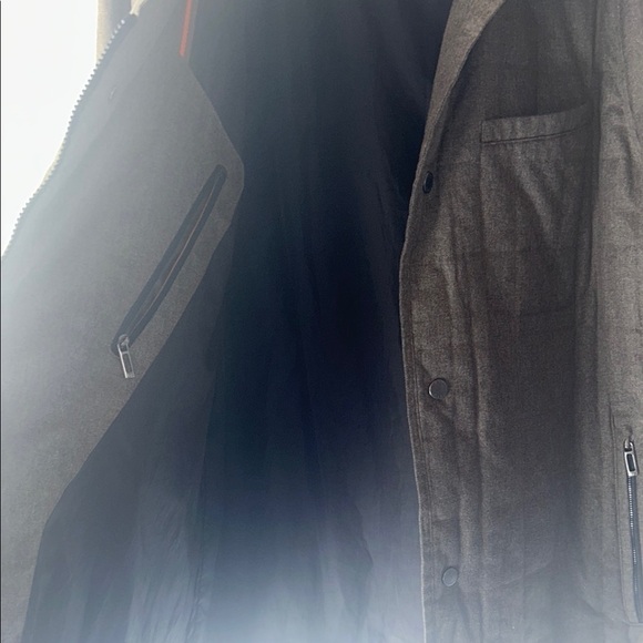 Tumi Tech Men's Brown Quilted Jacket - Picture 6 of 8